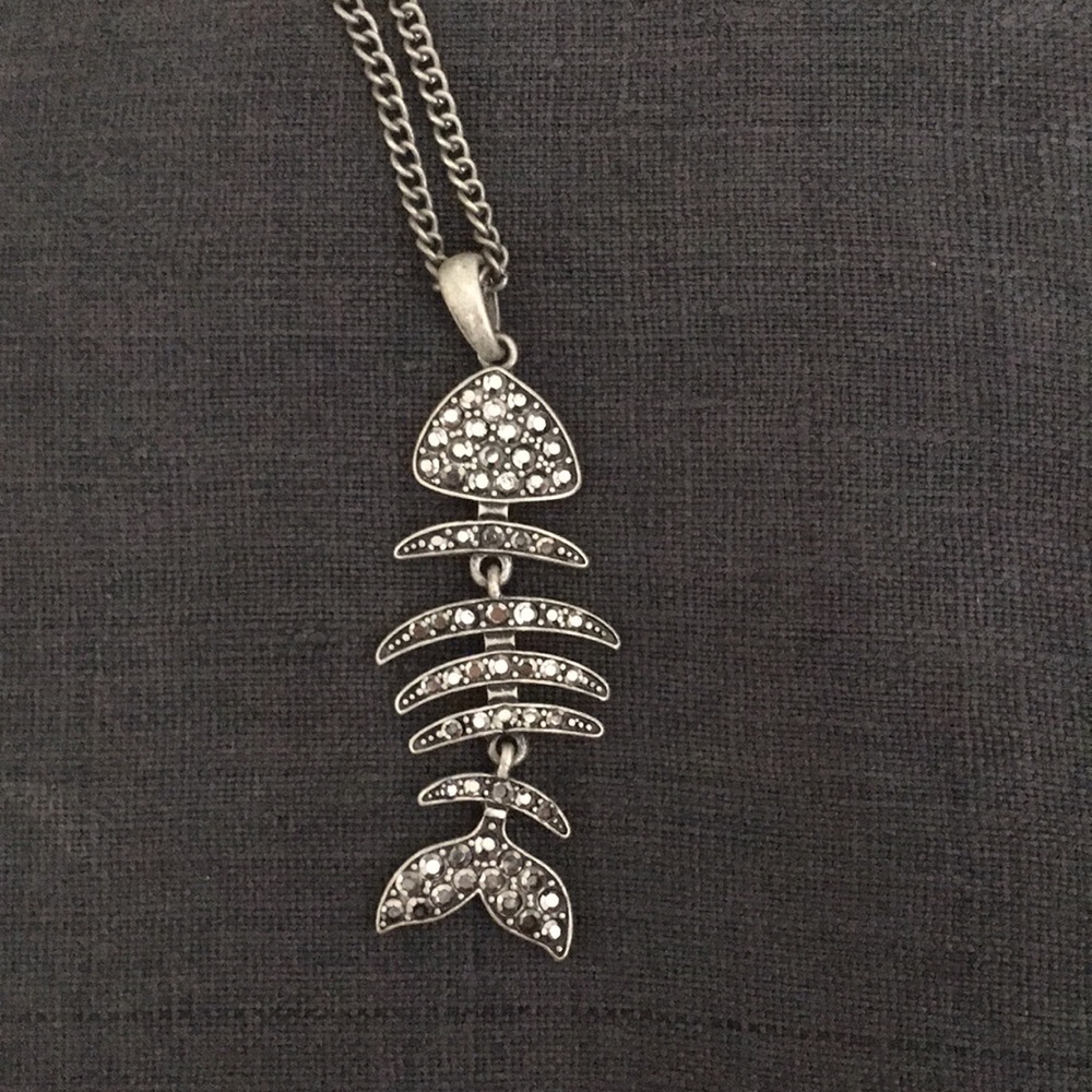Gray Stone Fish Necklace